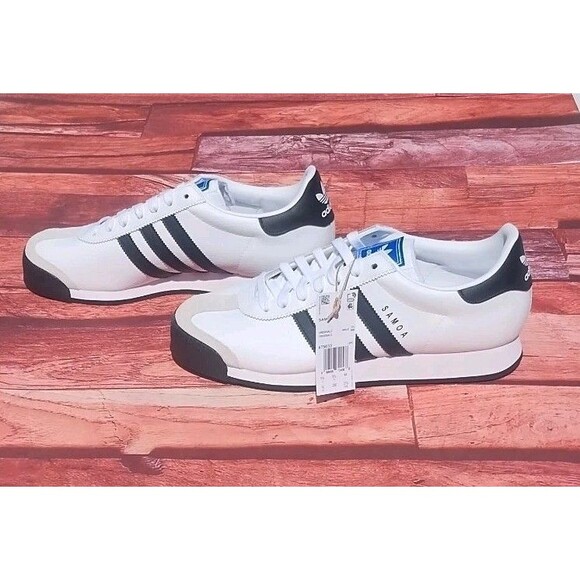 Athletic_Shoes